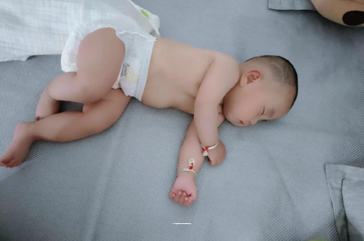 葫芦岛三个月宝宝抬头不稳 葫芦岛三个月宝宝抬头不稳